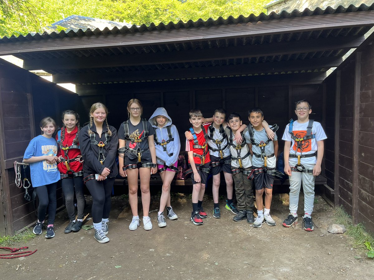 Miss Lynch tweet media