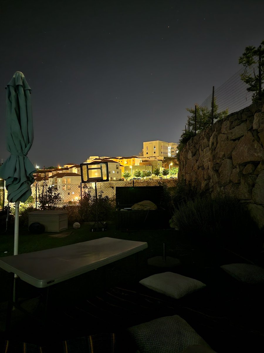 jacobdrj's tweet image. #note22 night mode... My back yard...
#Samsung #photography