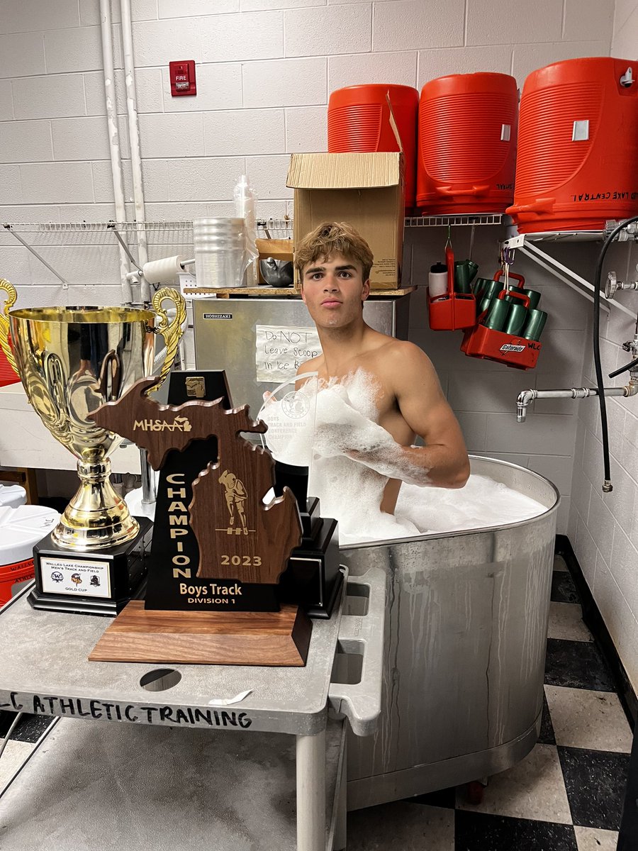 Men of Walled Lake tweet media