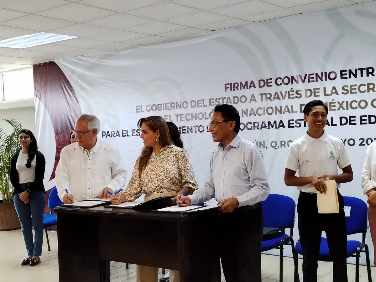 <a href="/MaraLezama/">Mara Lezama</a> <a href="/TecNM_Cancun/">@TecNM_Cancun</a> #EducaciónSuperior Nuevas y estratégicas oportunidades para los jóvenes de las comunidades del Edo haciendo valer el derecho humano en educación para concluir estudios superiores. Una firma entre autoridades educativas que garantiza pertinencia, calidad y cobertura. <a href="/mapachestec/">@MAPACHESTec</a>