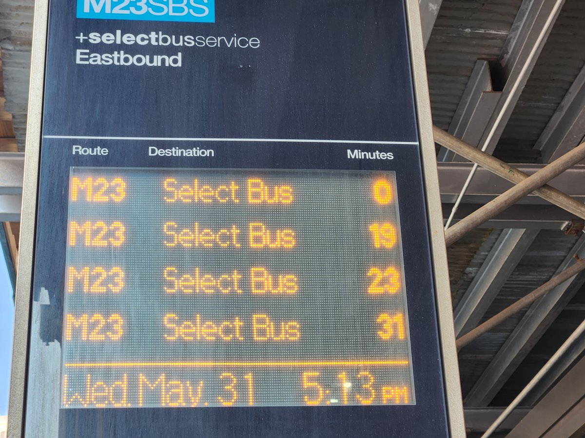 Mtasucks1's tweet photo. @NYCTBus @NBCNewYork @wpix @CBSNewYork 20 mins bet buses?? In #nyc ?? During so called rush hr?? WTF is happening to this once great city? #nycisover #dontmovehere https://t.co/SiJ0N6uMQ5