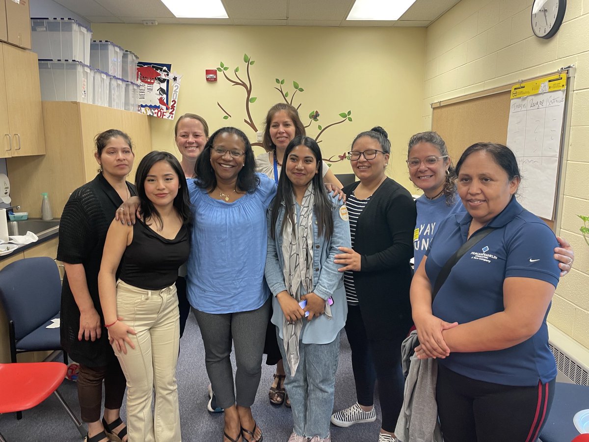CSPDeLaCruz's tweet photo. ⁦@apscspr⁩ ⁦@SitlallyO_APS⁩ ⁦@CarlinSpringsCS⁩ ⁦@SuptDuran⁩ Thanks for the warm welcome Carlin Springs families! https://t.co/A6ka7M3x16