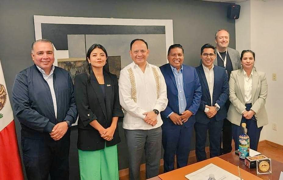 FuerzaMigrante's tweet photo. Gracias a la invitación de @ConsulMexNuy, #Iguala #Guerrero se presentará como el primer municipio invitado en participar durante #MexicoWeek 2023, que se llevará a cabo en el @rockcenternyc en #NuevaYork.
Lee el comunicado completo en 👉🏽 https://t.co/jajOsAs3Wy
#UnidosSomosMásFuertes #EstadosUnidos #IgualaPonteGuapa #newyork #NewJersey #SomosBinacionales #somosdeaquiydealla