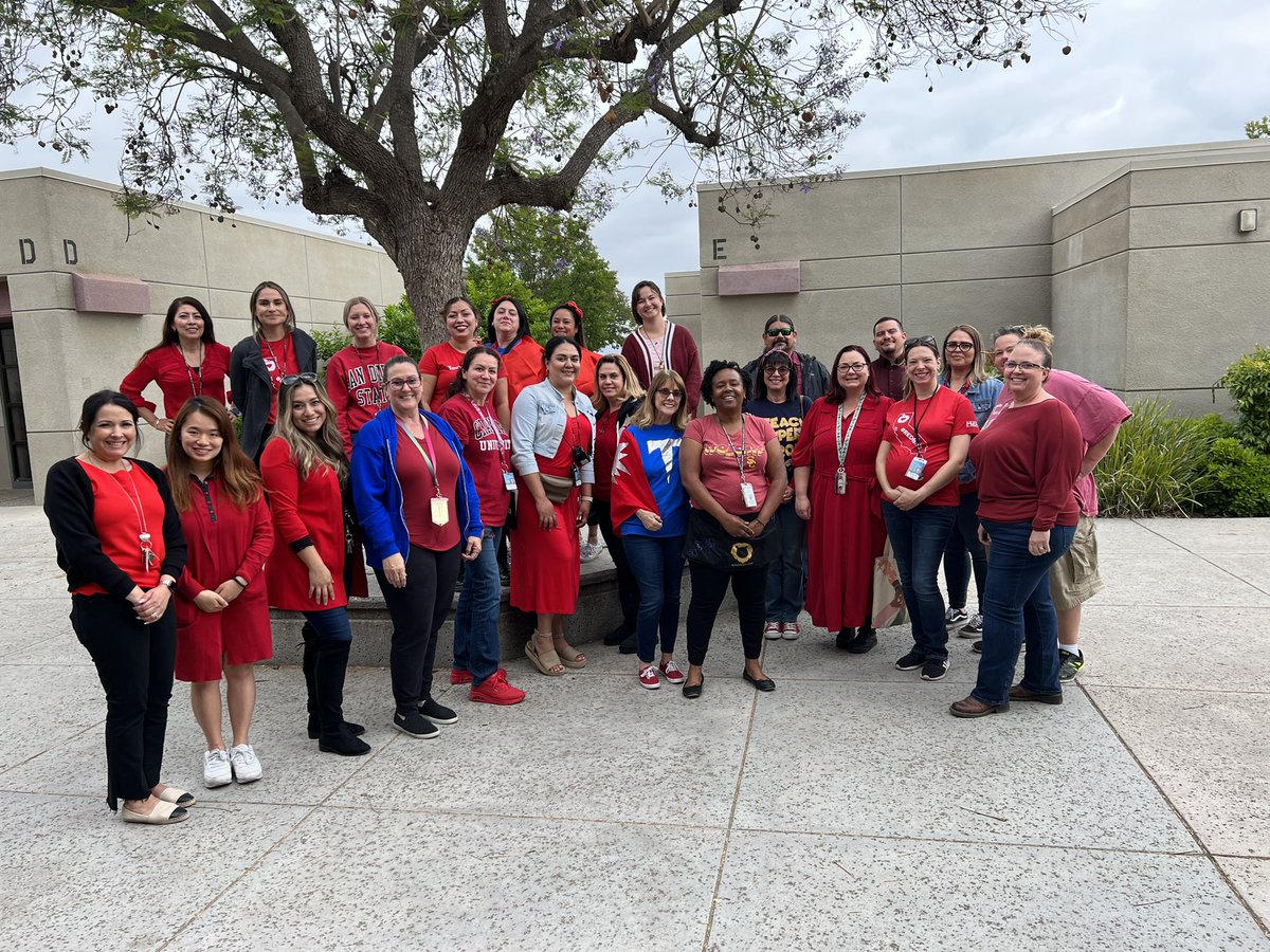 #MveaStrong Cloverdale supports our bargaining team!!!