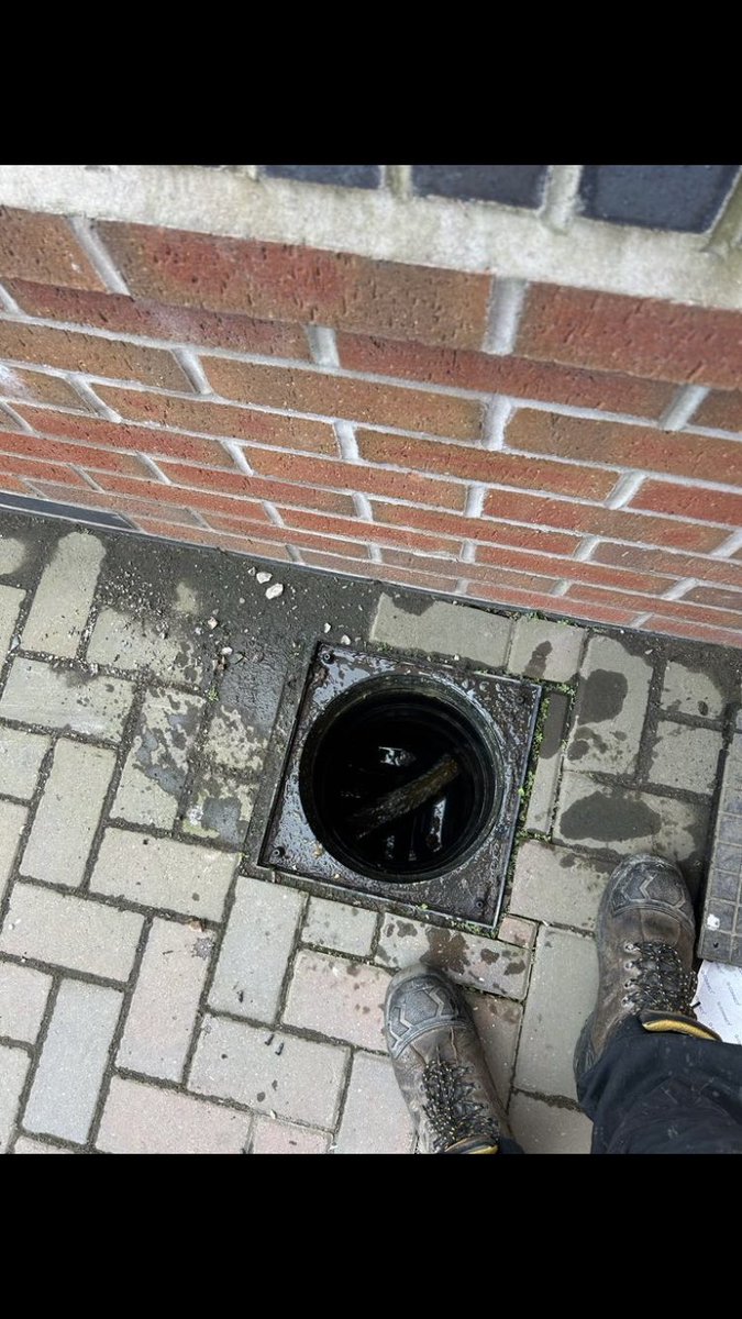Blocked manhole cleared in Hanley today #hanley #stokeontrent #staffordshire #localdrains #drainsfast