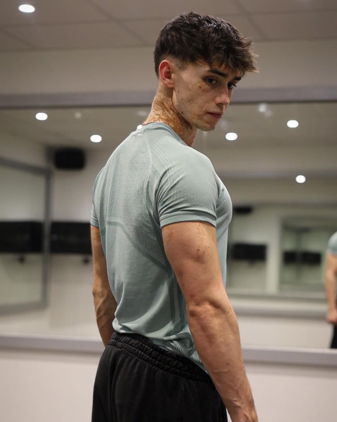 Mathew-Leigh on X: Posted @withregram • @mckennawcrisp Consistency >  motivation - @gymshark 315 Seamless T - use code 'CRISP' for 10% off   / X