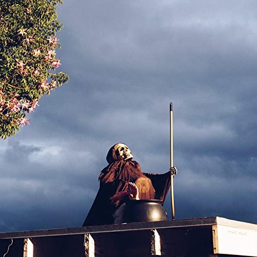 ManhattanBlock's tweet image. This is what you get without an HOA. 

We have one place in our neighborhood that isn’t governed by the HOA and this is what we get as a neighbor.