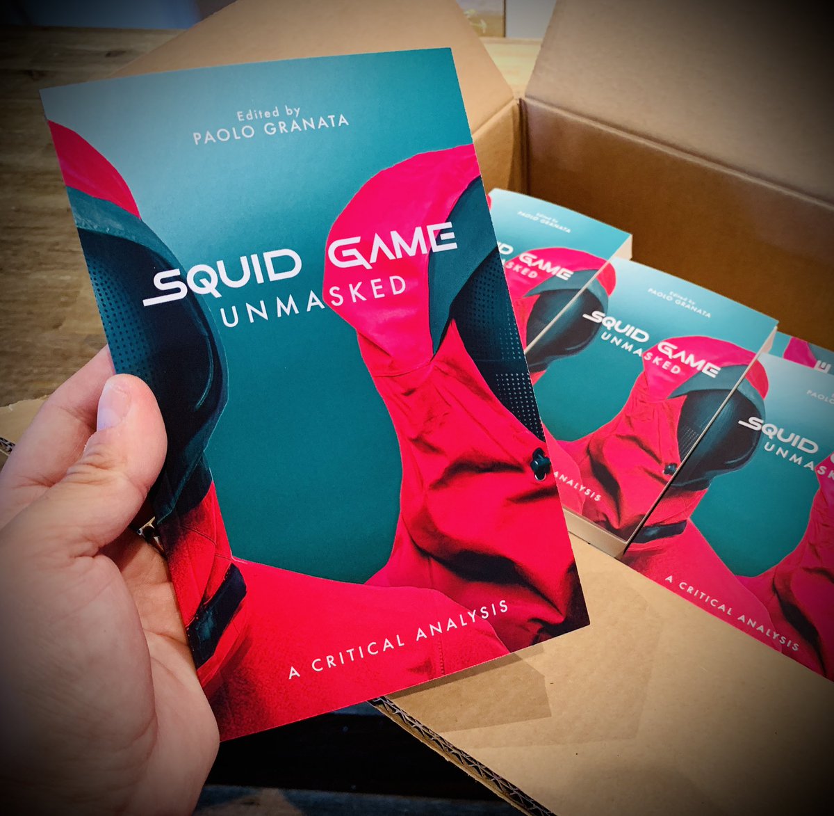 My book 'Squid Game Unmasked' has just rolled hot off the press!
I’m so excited for the launch at the U of T Alumni Reunion 2023 and for my “Surviving Squid Game” stress-free lecture this Saturday, June 3rd!

#SquidGame #uoftalumni @uStMikes @UofTArtSci @global_uoft #UofTreunion