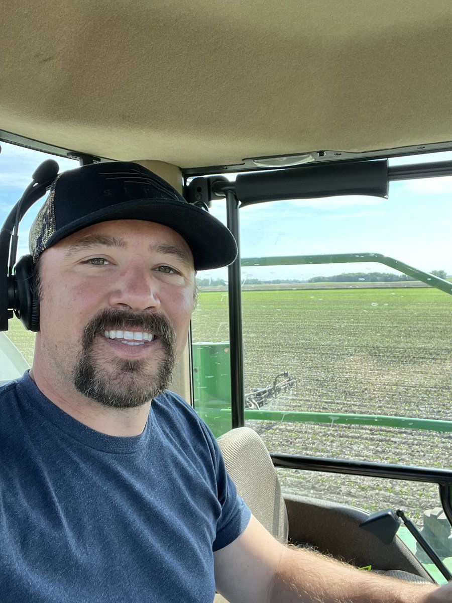 This past weekend had some favorable conditions to get corn post herbicides and foliar’s applied. Always like to complete before 400 GDU’s after planting.