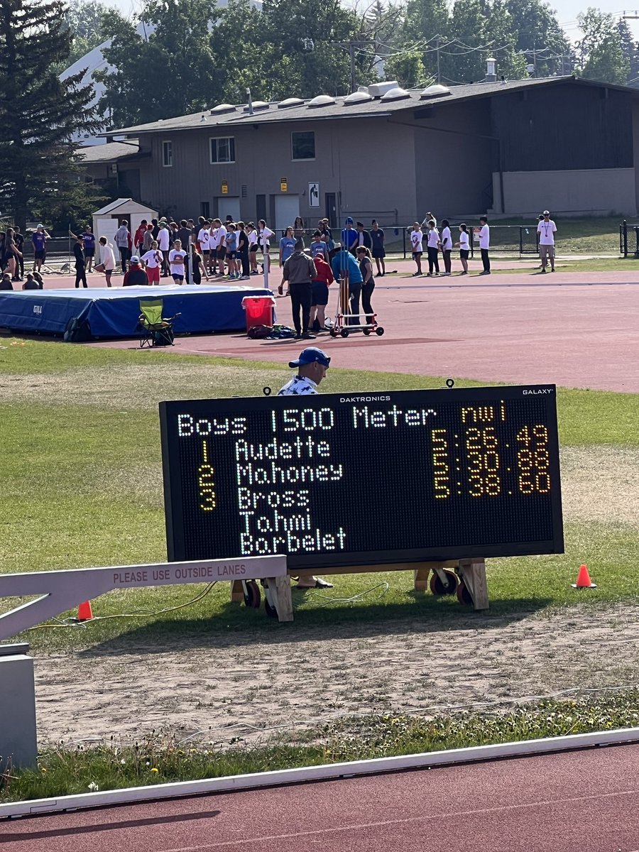 Nicole Bross 🇺🇦BSKY @brossypants.nicolebross.com tweet media