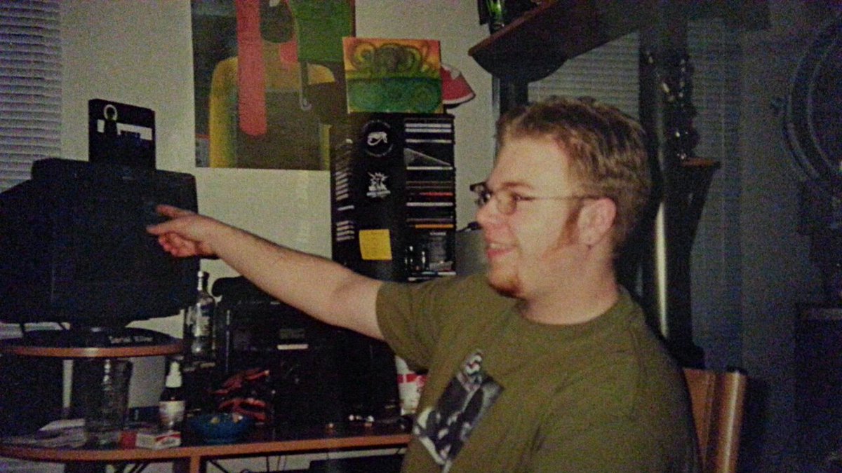 My bedroom in 1998.  Wish I still had that Geist of Alec Empire CD set and that tower full of classics 🥲