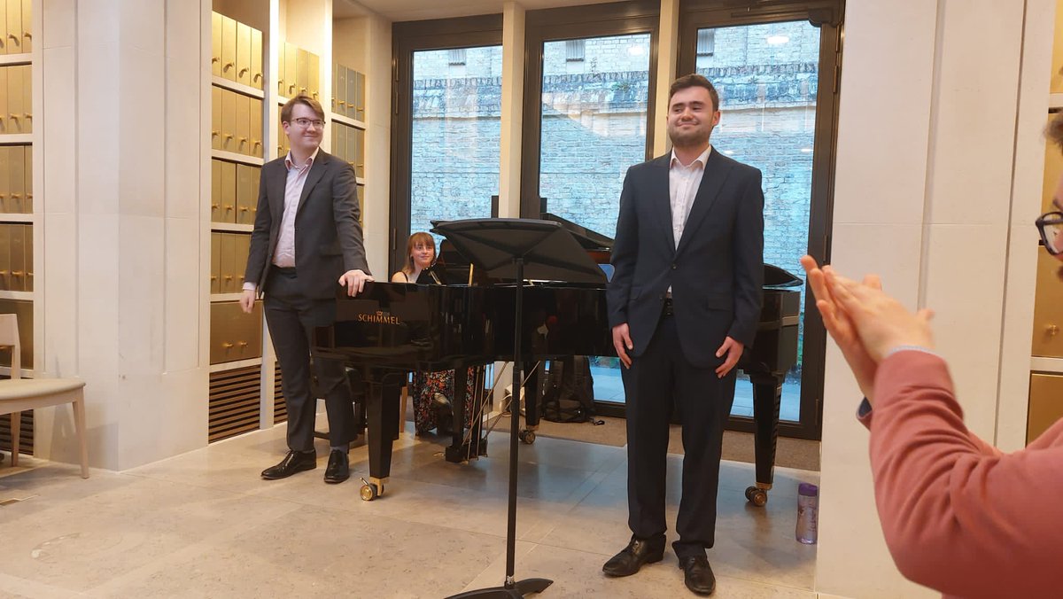 jeahancock's tweet photo. Had a fab time performing Finzi's 'A Young Man's Exhortation' at @TrinityHallCamb's stunning Wong Avery Music Gallery on Monday, with the equally stunning @AlexTrigg4 at the keys (also feat. @Carlosro1699's elegant hands) https://t.co/evEXNpqNQM