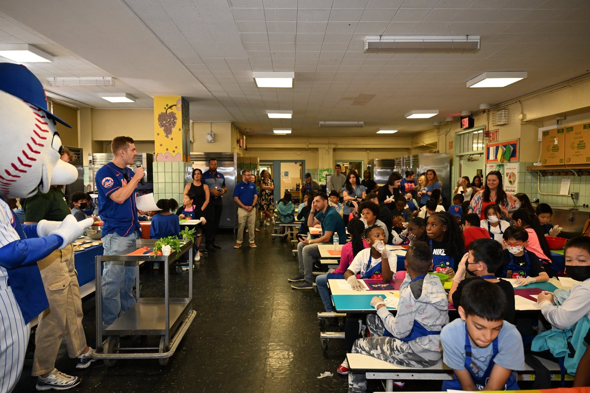 Anthony DiComo tweet media