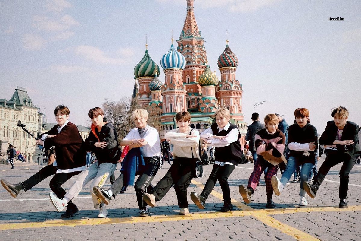 dreameratiny's tweet photo. You saved me a hundred of times, You put a smile on my face like no other smiles ,I will remain grateful for all my memories and moments with you and grateful that I found you , My Real Treasure 💙 .
#ToMyLoveATEEZ  
#에이티즈_웃게_해줄게_곁에서 #ATEEZ #에이티즈 @ATEEZofficial https://t.co/59LdfTsGTt