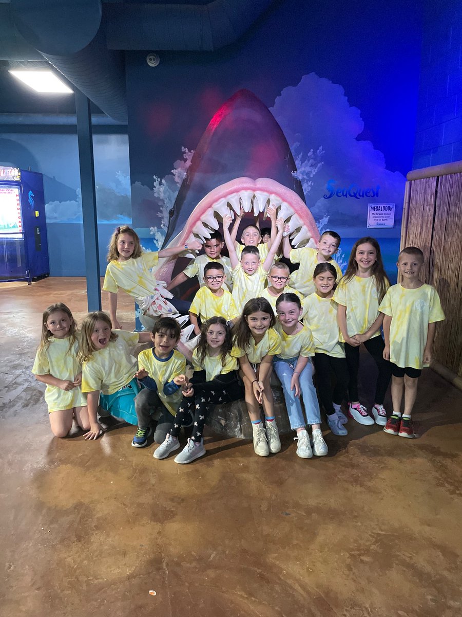 Having so much fun on our field trip to SeaQuest🐟🐠🐡