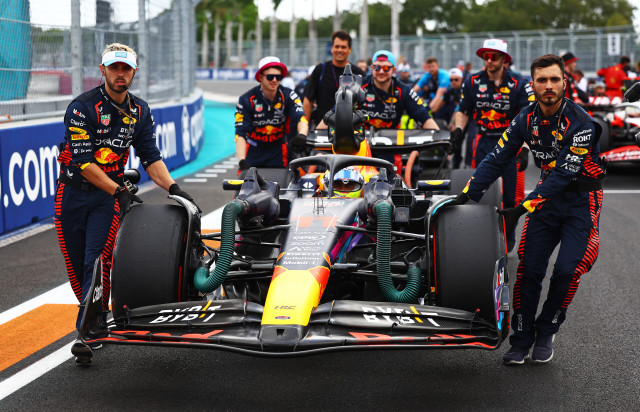 There’s nothing quite like the Miami #F1 race. Especially when Oracle #RedBullRacing finishes 1-2! Check out what it looked like when CDW and some of our partners saw it all go down from trackside. #MiamiGP #cdwsocial dy.si/PWuHG