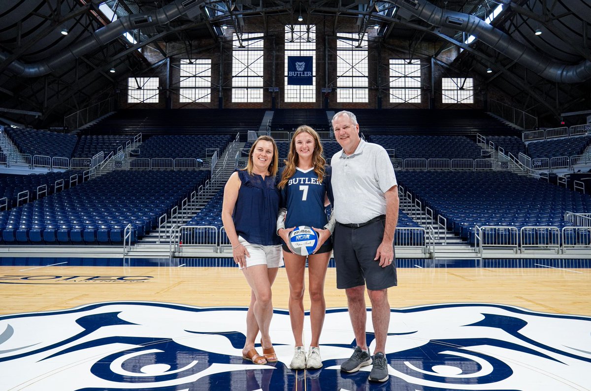 elise ward tweet media