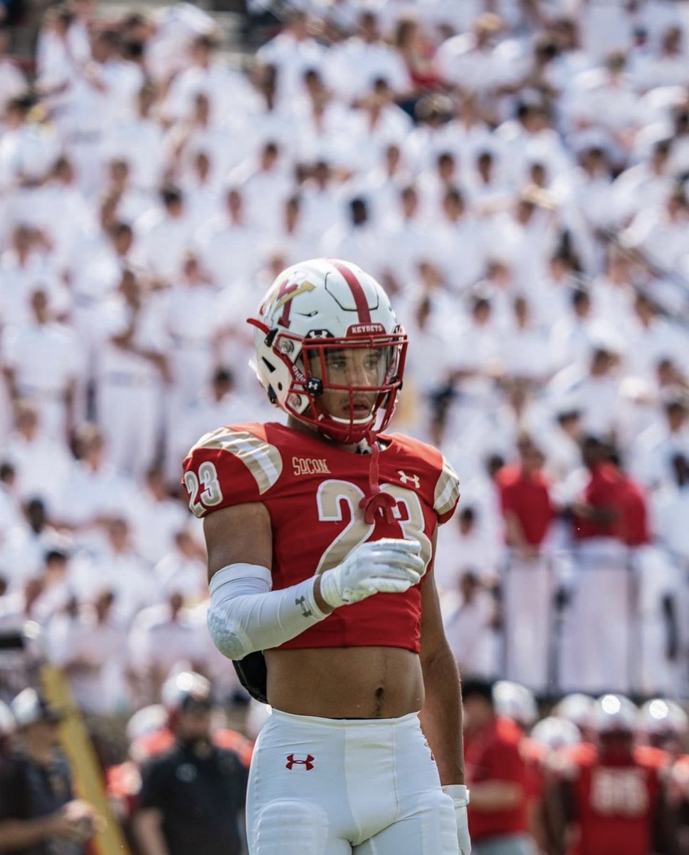 JamauriKnox1's tweet photo. #AGTG Blessed to receive a(n) D1 offer from Virginia Military Institute 🔴🟡 https://t.co/EBbXCe97Am