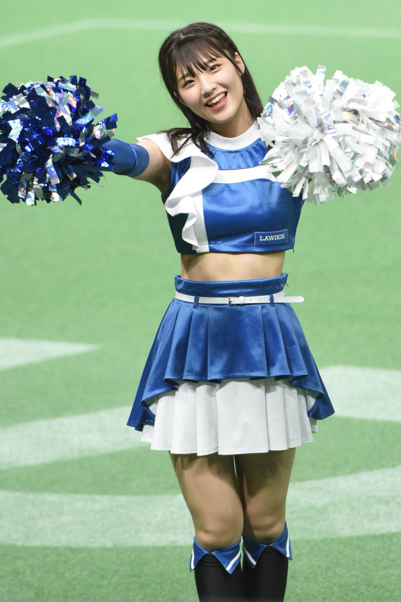 工藤彩音 等身大　タペストリー 完売品ファイターズガール工藤彩音 等身大タペストリー きつねダンス