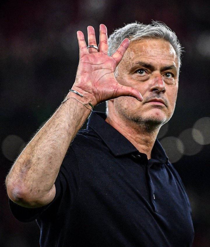 CFC_Janty's tweet photo. Taking this terrible Roma team to back to back European finals was already an overachievement.

Jose Mourinho still remains one of the greatest managers of all time. https://t.co/8H7soCCuen