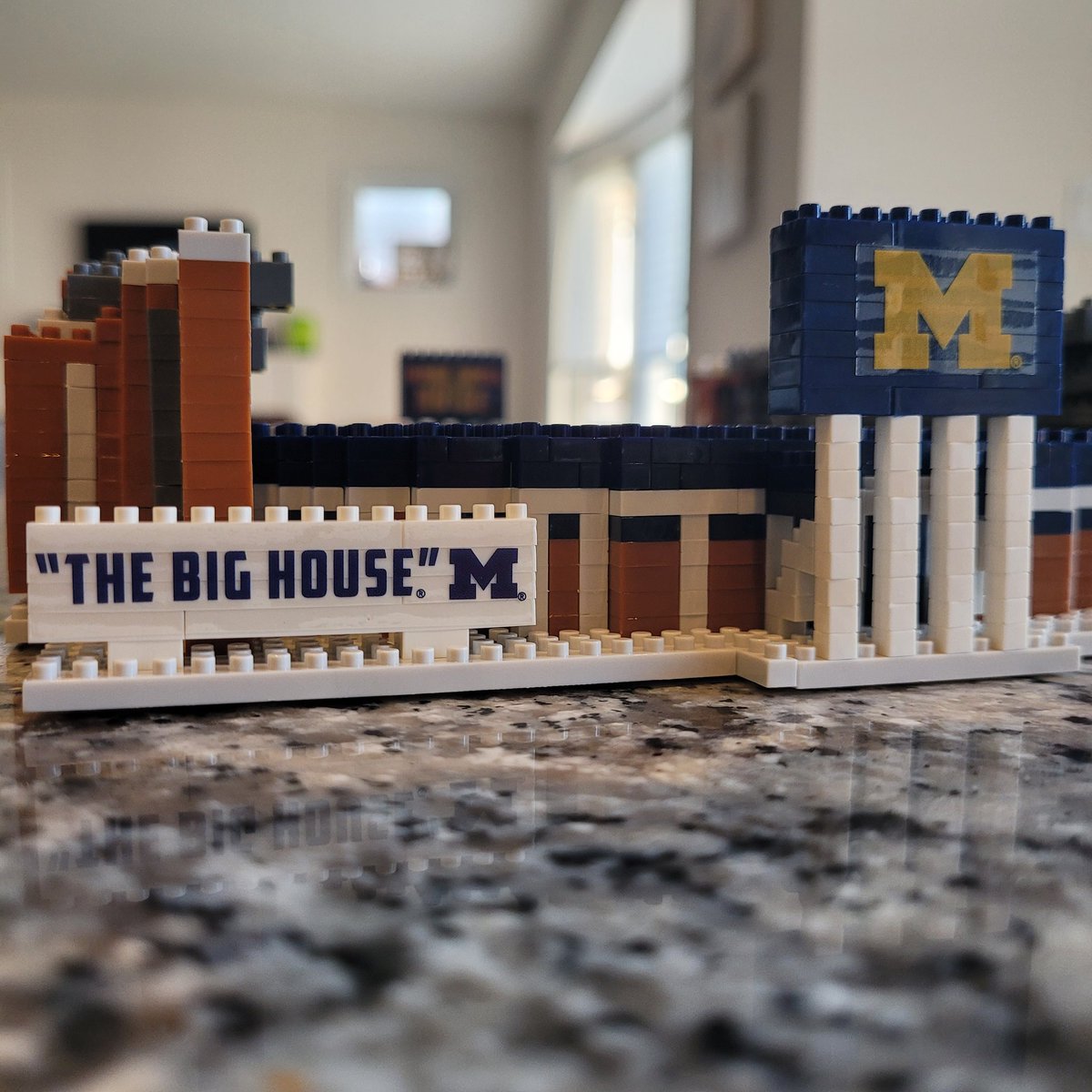 BrxlzC's tweet photo. THE BIG HOUSE
@FOCOusa @UMichFootball #brxlz #gofoco #Wolverines https://t.co/IGDYXNRmIV