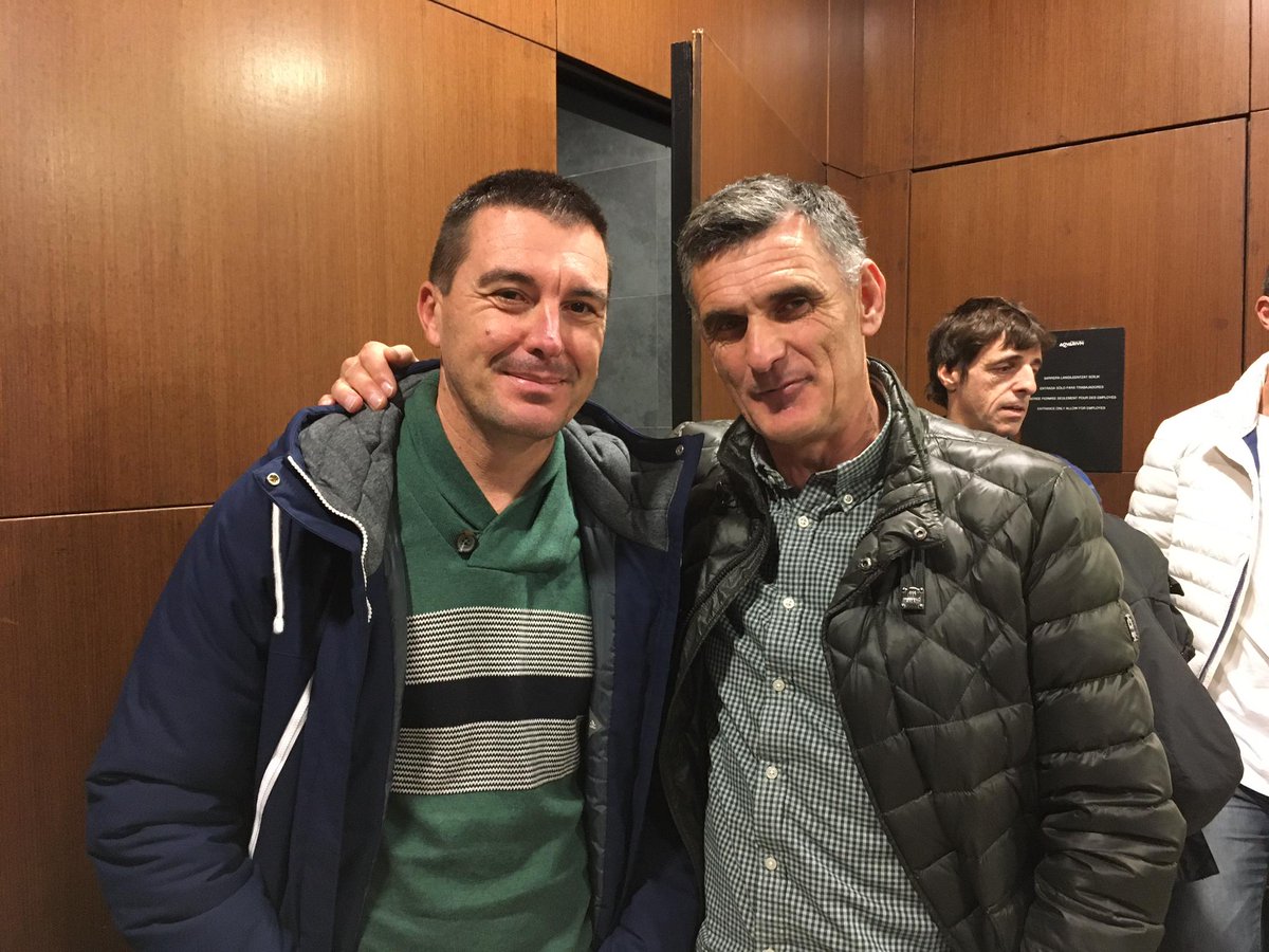 DlaRosaFC's tweet photo. Hace dos meses y diez días le deseábamos suerte a José Luis Mendilibar a su llegada a Sevilla. Hoy es Campeón de la Europa League. Enhorabuena don José Luis! https://t.co/m3rxCJBqJf