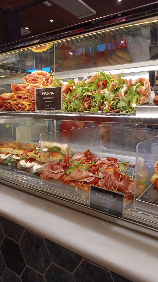 Alternix's tweet image. Volvi 🇪🇸✈️