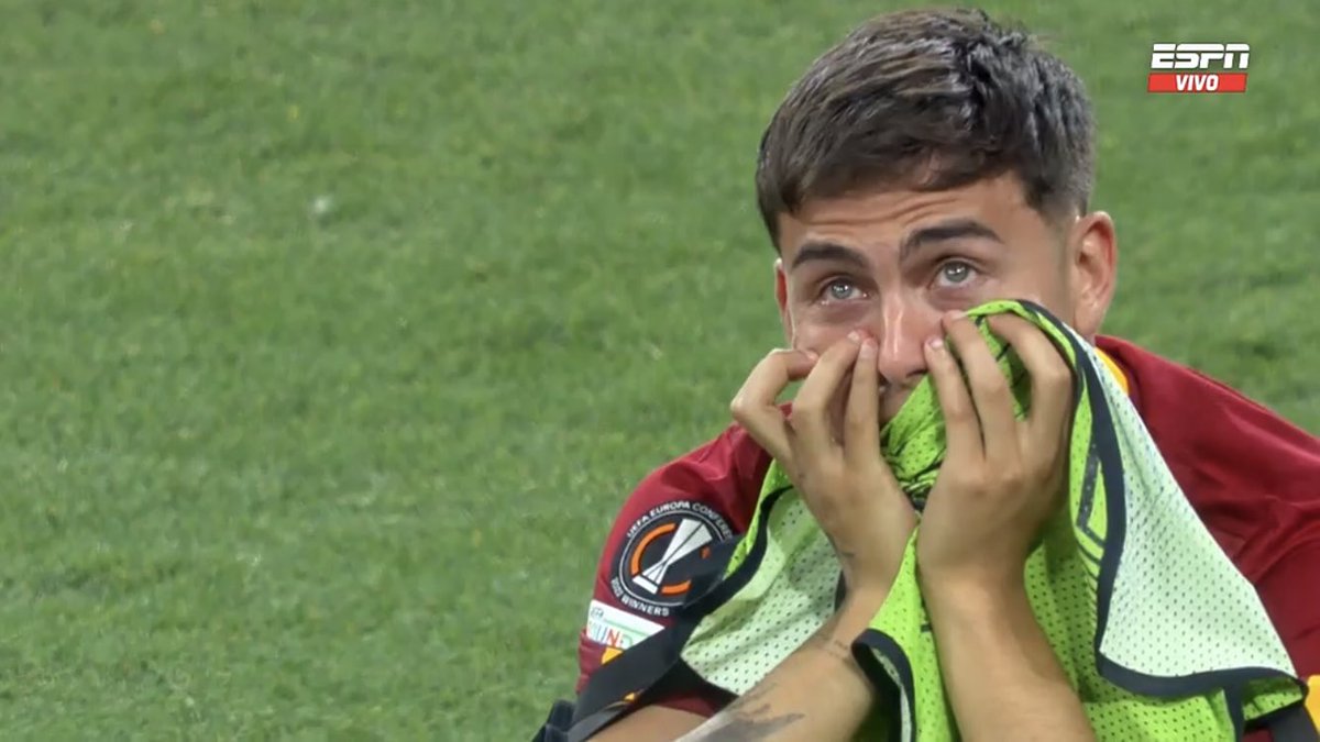 0800Cj's tweet photo. Se adueñó completamente de un equipo, se lo puso al hombro, los llevo a la final estando todo roto, metió un gol en la final y con todo ese no alcanzo. Dybala tiene todo para ser ídolo https://t.co/FDWlZTQnob