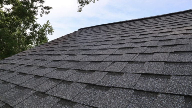 teamcolumbusin's tweet photo. Consider the pros and cons of these roofing materials before choosing one for your house. #renovate #homeprojects  https://t.co/KZjGyR1Yqp https://t.co/VcYe1qXN8x