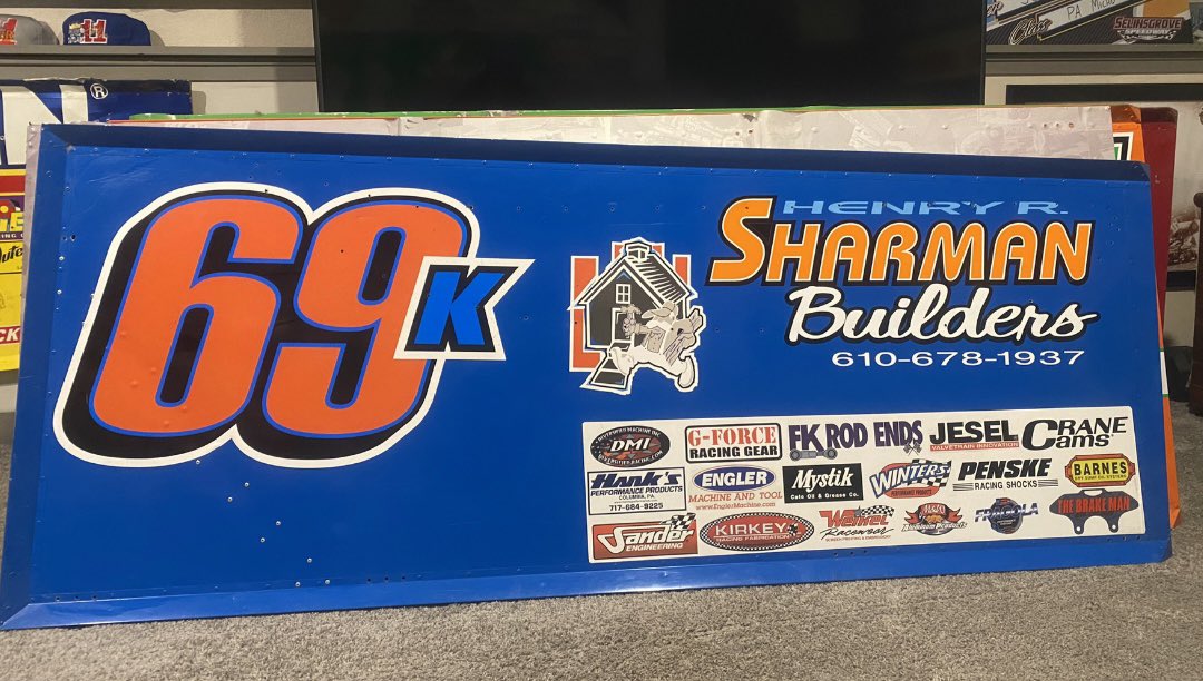 WingPanelGuy's tweet photo. @CodyRichard_ @bonnettsnatcher @DoorPanelDave @BnCAuto14 @CodyRichard_ I’ll bring 4 also. Gonna shine some light on the best to ever turn a wrench on a #sprintcar , Davey Brown!!!!!! Happy Bday to the legend. https://t.co/eW7lxJaRKH