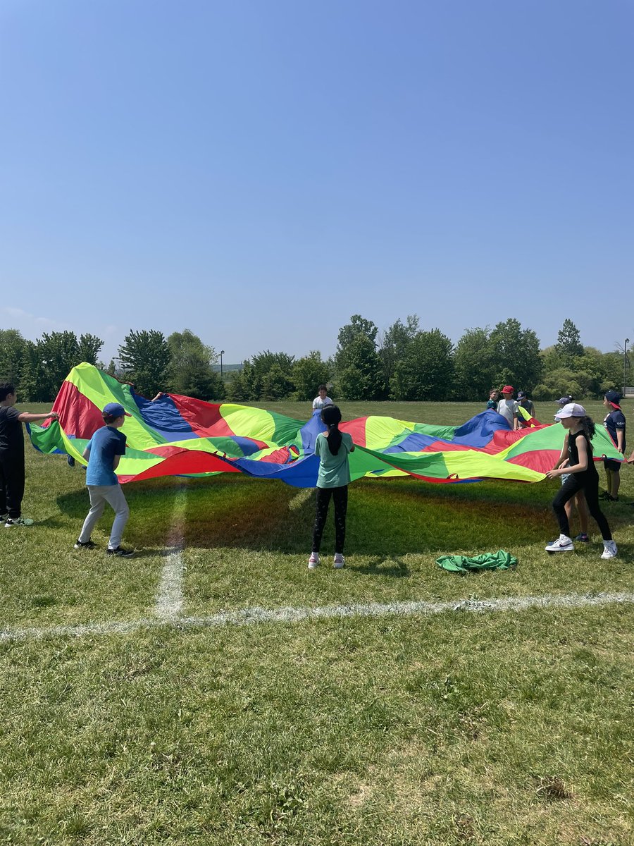 mrskkennelly's tweet photo. Outdoor Phys Ed is the best Phys Ed 🌳 #grade42023 @AVPSZajac https://t.co/teoQaaRLFz