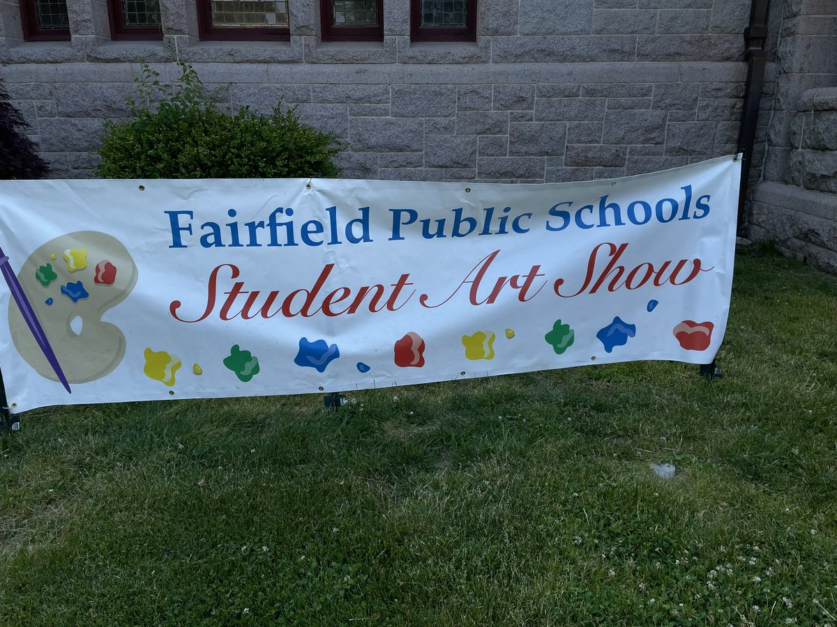 RiverfieldElem's tweet photo. Congratulations to all the talented Riverfield artists featured in the town wide art show! Thank you to Mr. Matarazzo for teaching and nurturing our young artists! https://t.co/Y9qY4LMLvj