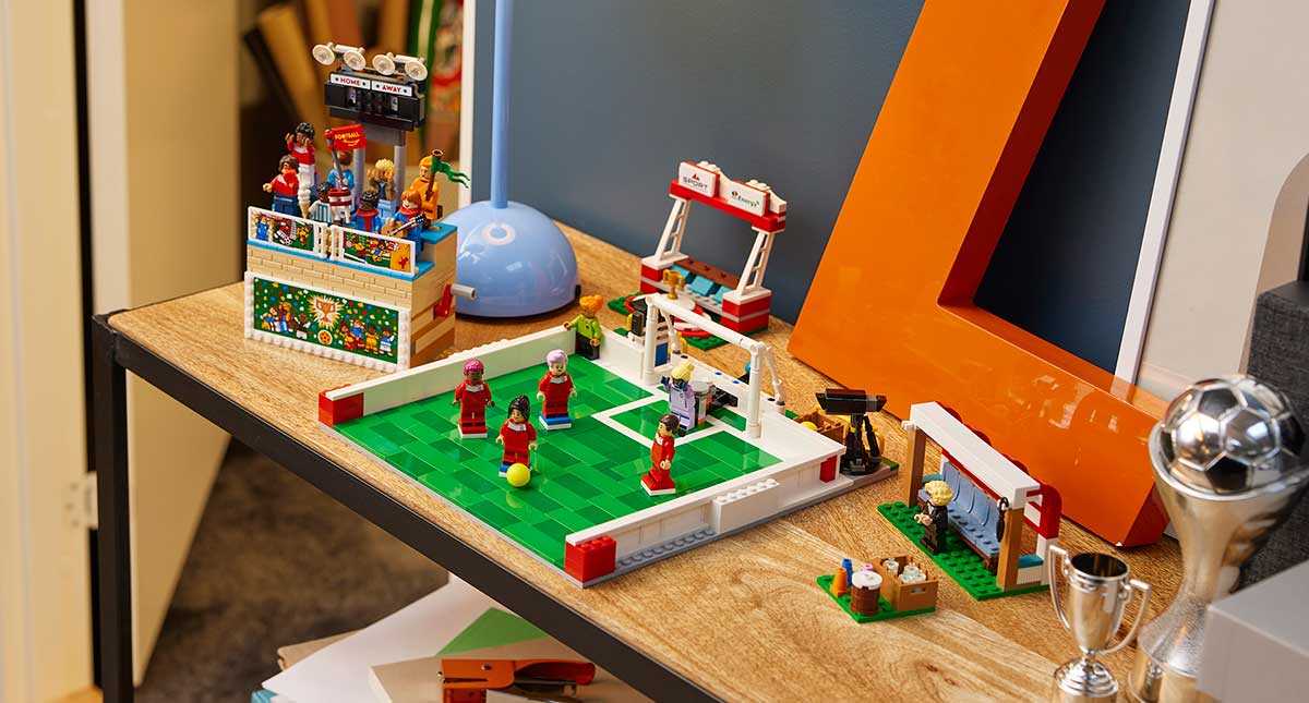 espartanasmx's tweet image. Megan Rapinoe @mPinoe, Yuki Nagasato @yuki_ngst, Sam Kerr @samkerr1, Oshoala @AsisatOshoala y @LEGO_Group se unen para promover el futbol femenino

Fue lanzada la iniciativa #PlayUnstoppable y el set Icons of Play. 

Checa todo lo que debes saber aquí📰➡️ tinyurl.com/yb4f72wh