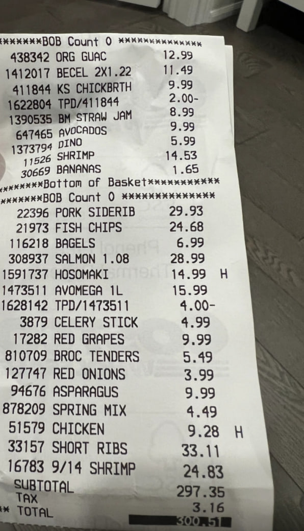 LinLin071601's tweet image. I went shopping on the way home. Now that the price of goods has risen, I didn't expect these things to cost 300$.