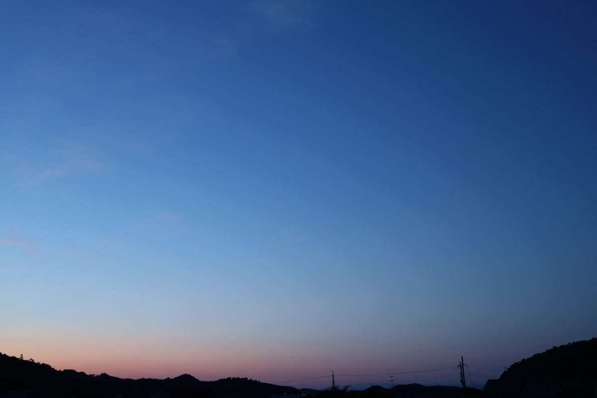 おはようございます☀
今朝の空🌄
#空の写真 #eosrp