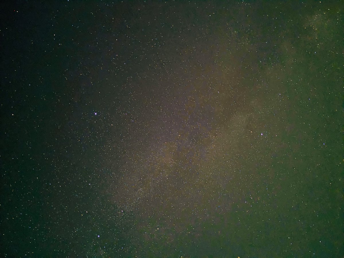 divyanxsh's tweet photo. Some astro shots that I clicked this week :) 

All shots on @Google pixel 6a 

#astrophotography #googlepixel https://t.co/zBN0sqJlR1