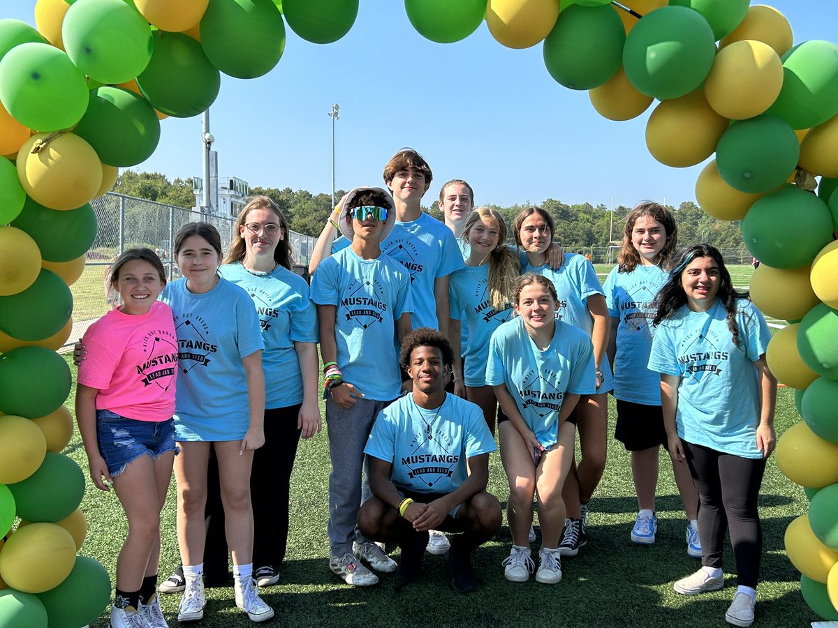 vmmsLEADandSeed's tweet photo. Student teams playing in our Annual “Kick Our Drugs” event today! Students represented every club and sport at VMMS! @VMMSMustangs @VMMSathletics https://t.co/DXQn2sRbCq