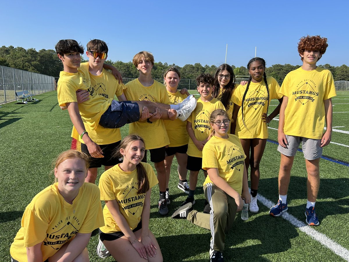 vmmsLEADandSeed's tweet photo. Student teams playing in our Annual “Kick Our Drugs” event today! Students represented every club and sport at VMMS! @VMMSMustangs @VMMSathletics https://t.co/DXQn2sRbCq