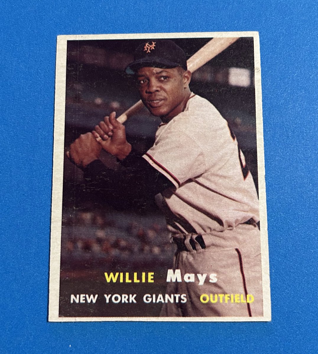sportsguy_TO's tweet photo. Added a big one to the ‘57 set build. The Say Hey Kid. What a glorious card. Thank you @plbcards for the great deal. 80.3% complete with some more on the way including another whopper. #57Topps #SetBuilding #VintageCards #thehobby https://t.co/kxZA1nHjFt