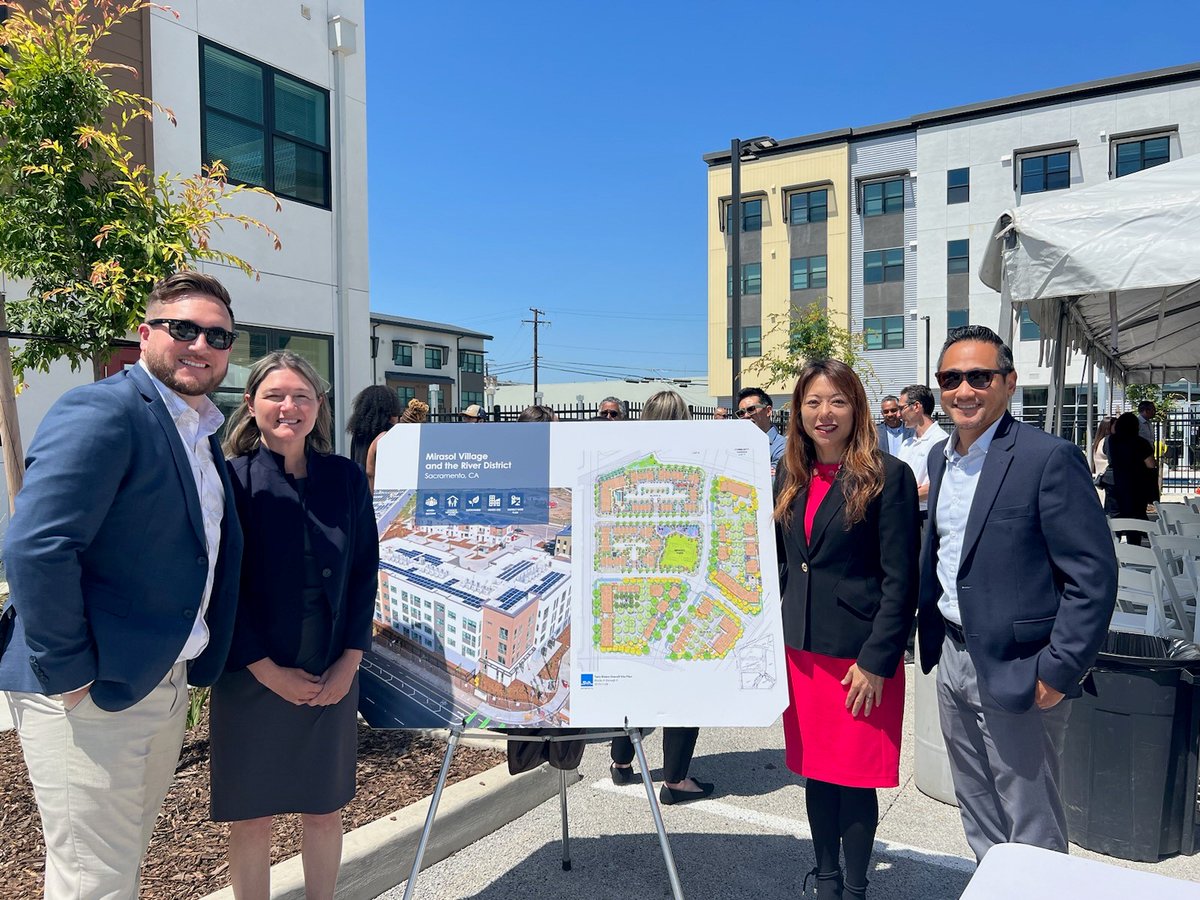 CalTreasurer's tweet photo. Treasurer Fiona Ma joined #CDLAC and #CTCAC Deputy Executive Director Ricki Hammett, #CTCAC Deputy Executive Director Anthony Zeto, and #CTCAC Program Analyst Chris Saenz at the grand opening of Mirasol Village. (1/3) https://t.co/GSaLxqRgdd