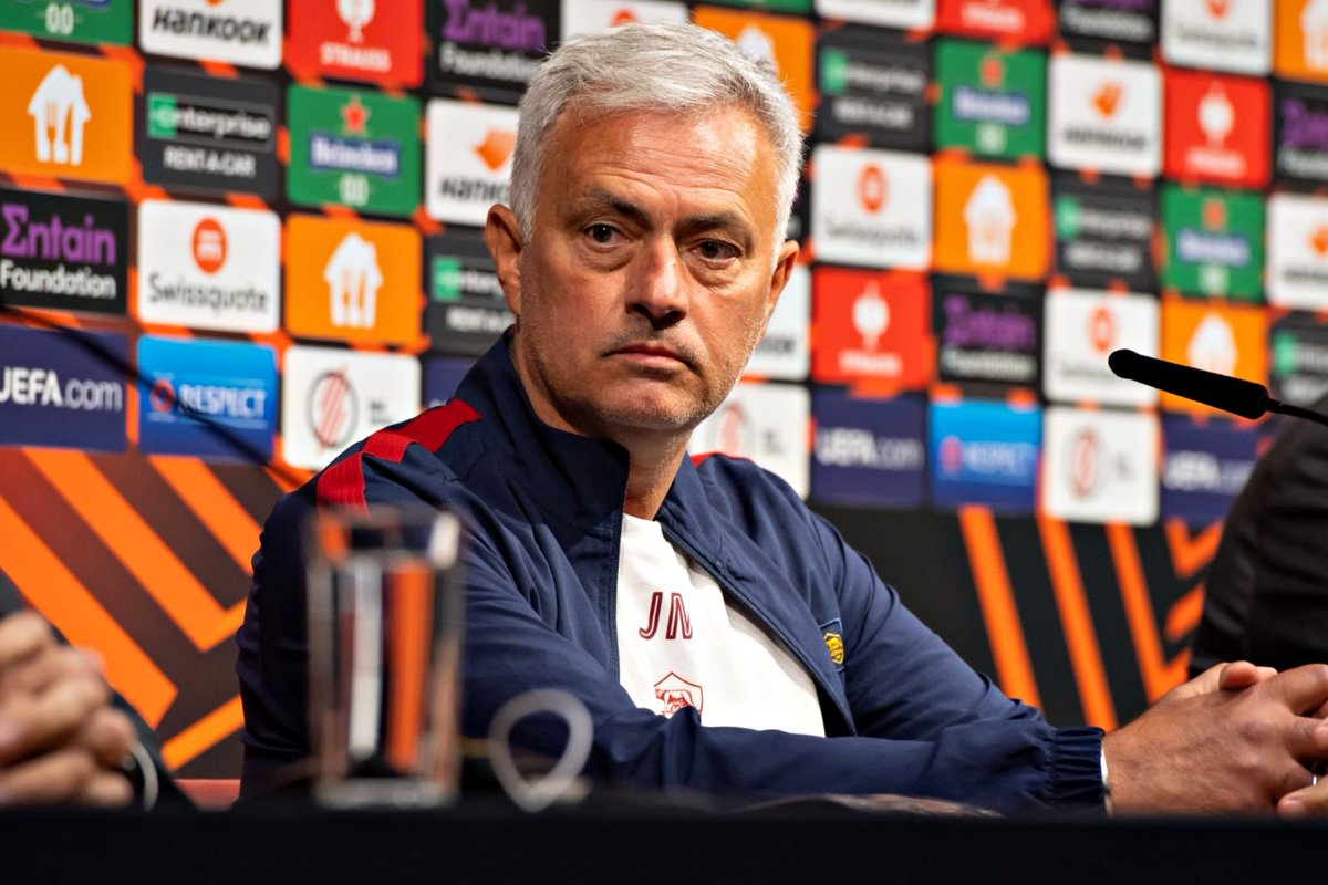 B24PT's tweet photo. Mourinho: "Quero ficar na Roma, mas com as condições certas. Estou cansado de ser treinador, diretor de comunicação e de dar a cara pelo clube a dizer que fomos roubados." https://t.co/hlPLFLx1UE