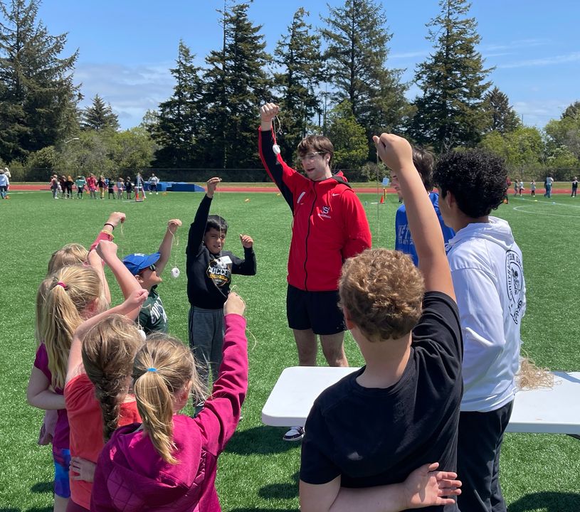 swocc's tweet image. Remember Field Day? 🏃 The best day of the entire school year! Our SWOCC Student Athlete Advisory Committee organized and ran a fun-filled field day for 120 second graders from Eastside Elementary. From the looks of things everyone had a blast.
@swocclakers 
#SWOCCbound