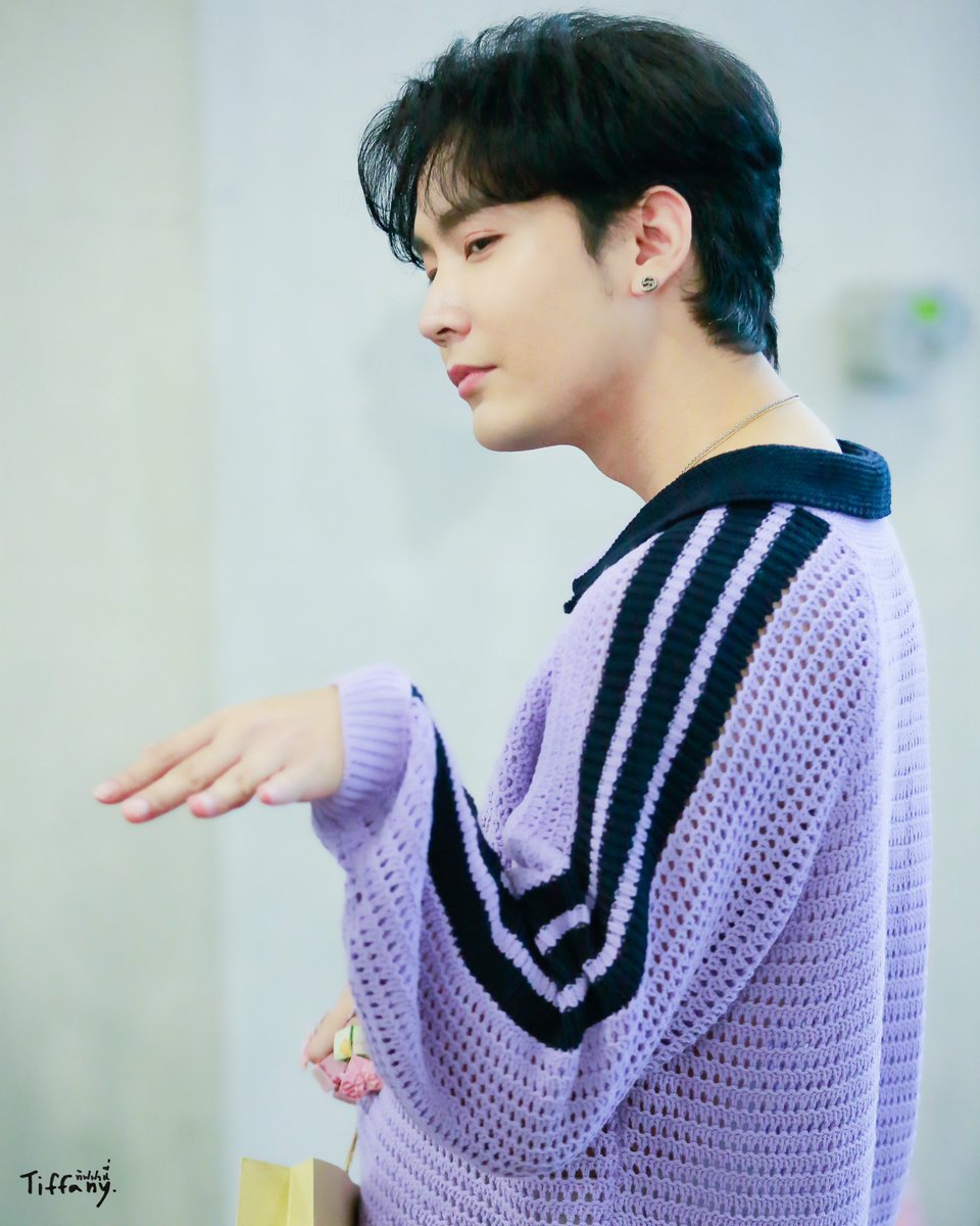 TifffKK's tweet photo. 🫳🏻
#ขุณขิมมอญ 
#AmarinExpo2023
#SUDSAPDAfanmeetxBKC https://t.co/vvjediLcGn