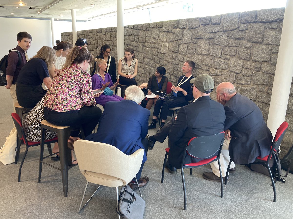 MelanieBergma18's tweet photo. The late start of contact groups 😞 aimed at progressing work on substance gave us (@ScientistsCoa) at least time to speak to  members of further delegations including those from the UK (photo), Chile and Ireland. 
#PlasticsTreaty https://t.co/XVilTNIebe