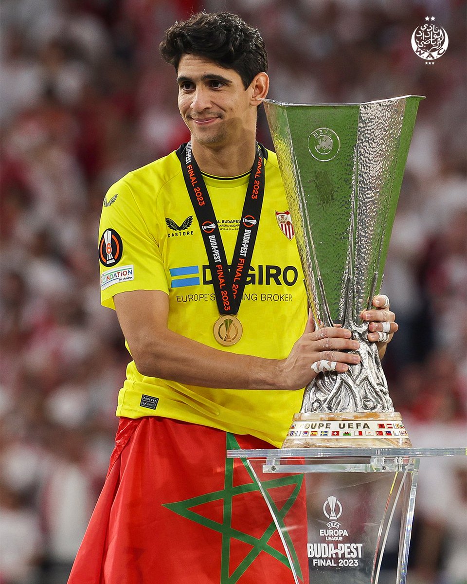 Yassine Bounou shines as he triumphs in the Europa League, etching his name in football glory 🌟❤️
One of our family members 👊

#DimaWydad