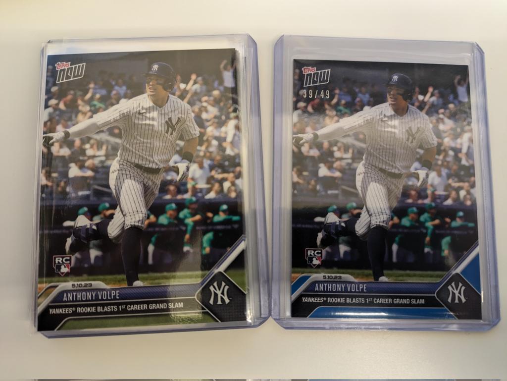 CardGeneral's tweet image. Nothing like a little color to brighten up your day! #thehobby #collect @Topps