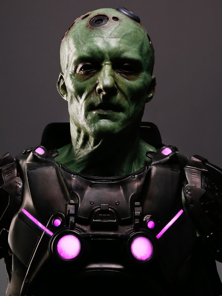 Brainiac
#SellSnyderVerseToNetflix @netflix