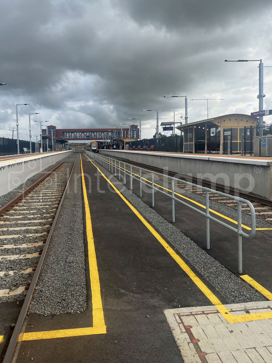 InterclampAU's tweet photo. A few snaps of a galvanised double rail system being used at a train station 🚉

Check out our full range of products ➡️ https://t.co/kqOZyN5eVI

#Interclamp #TrustGenuineInterclamp #Handrail #Safety #KeyClamp #Guardrail https://t.co/fQ5KYIRX4v