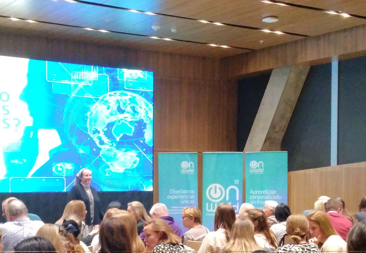 "Los colegios son microsistemas y es ahí donde podemos construir un mundo mejor" <a href="/montsedelpozo/">Montserrat Del Pozo</a> en nuestra conferencia #AprendizajeEmergente <a href="/nazaretglobal/">Nazaret Global Ed</a> 
#InnovaciónEducativa