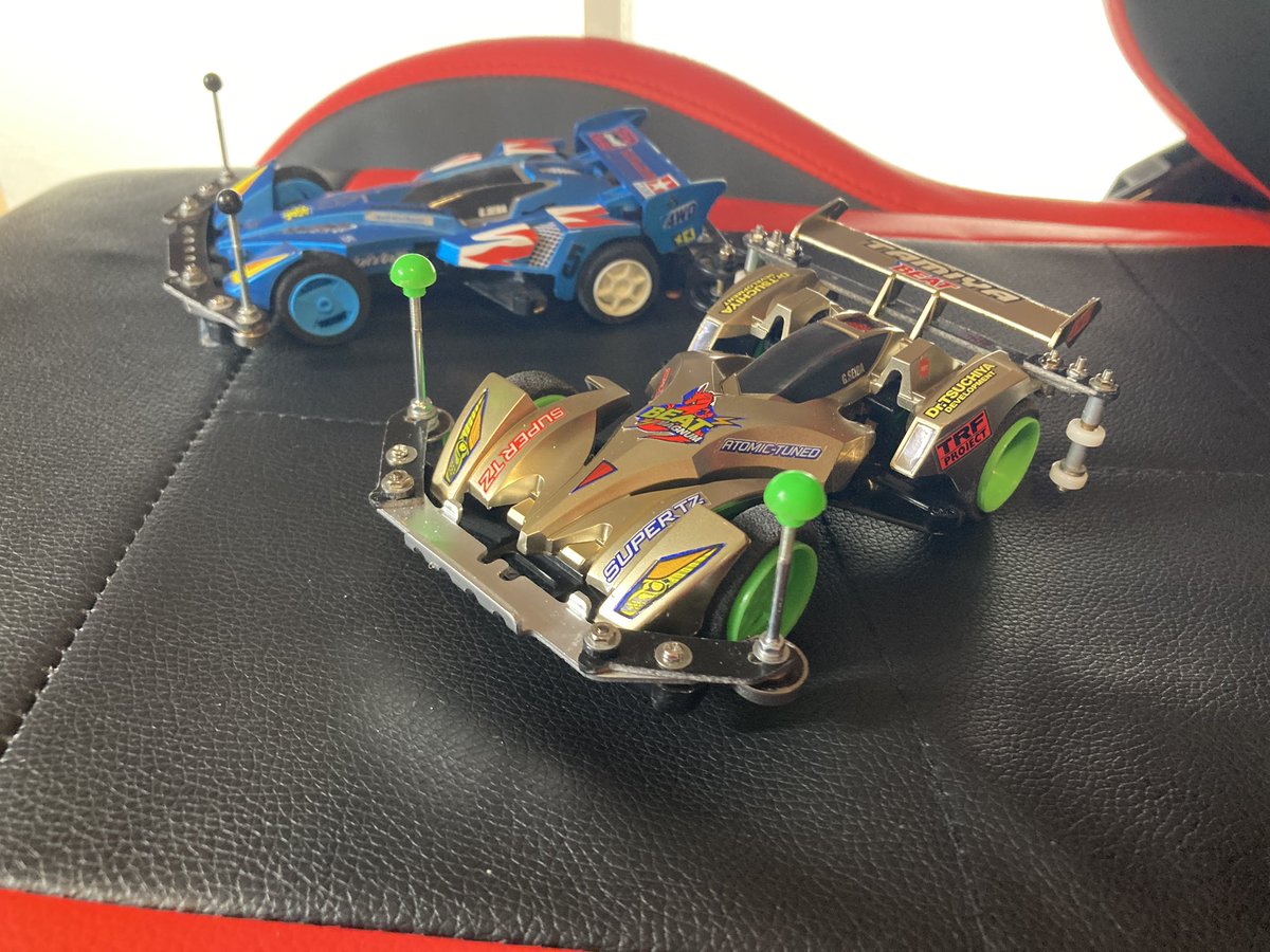 taka556dforce's tweet photo. #ミニ四駆
#Mini4wd 
スカイライド サイクロンマグナム
&amp;
ドラグーンライド ビートマグナム

これがオレのスペシャルマグナムズだッ！！ https://t.co/E2FmSB9Yci